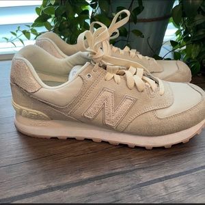 New Balance 574 size 8.5 womens. Cream/light beige